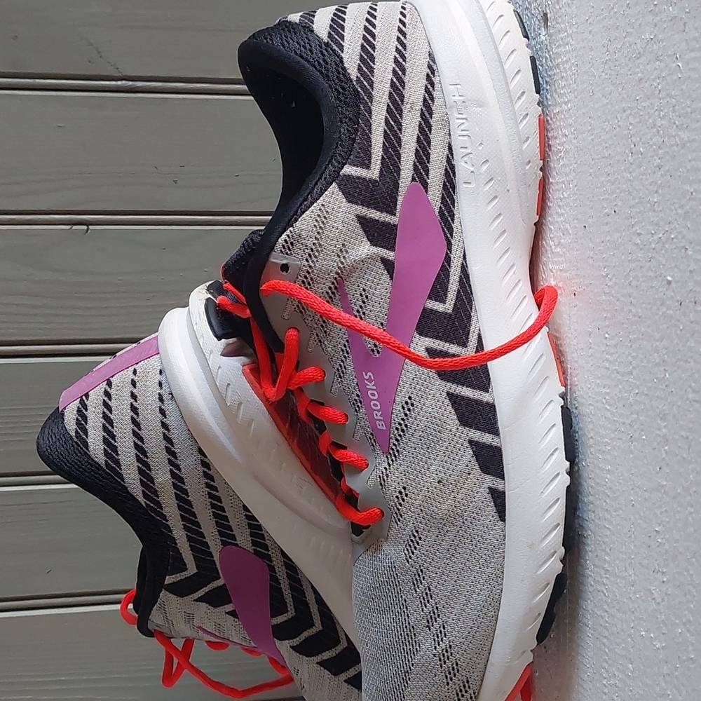 Brooks Launch 6 Athletic shoes 9.5